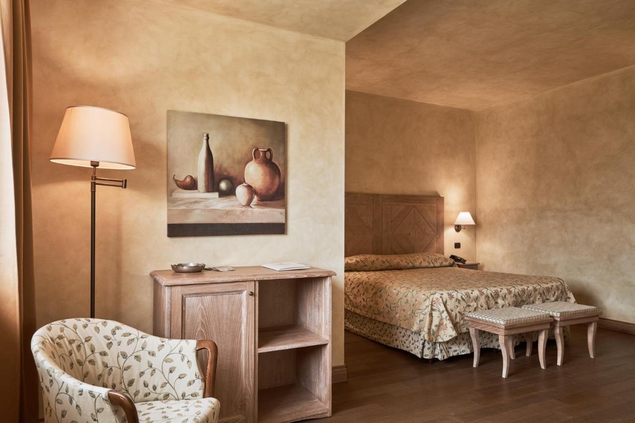Borgo Lanciano Hotell Castelraimondo Exteriör bild