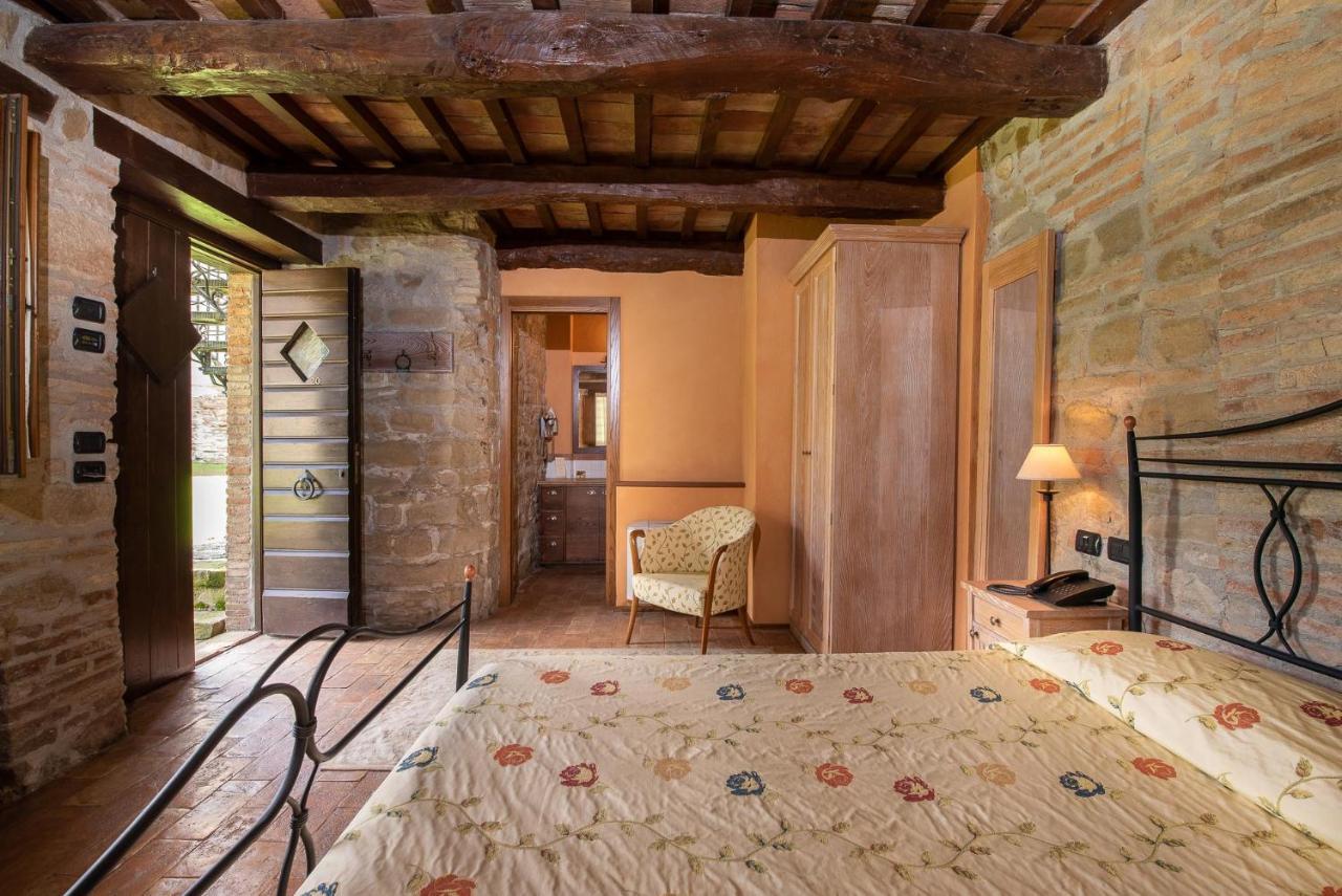 Borgo Lanciano Hotell Castelraimondo Exteriör bild