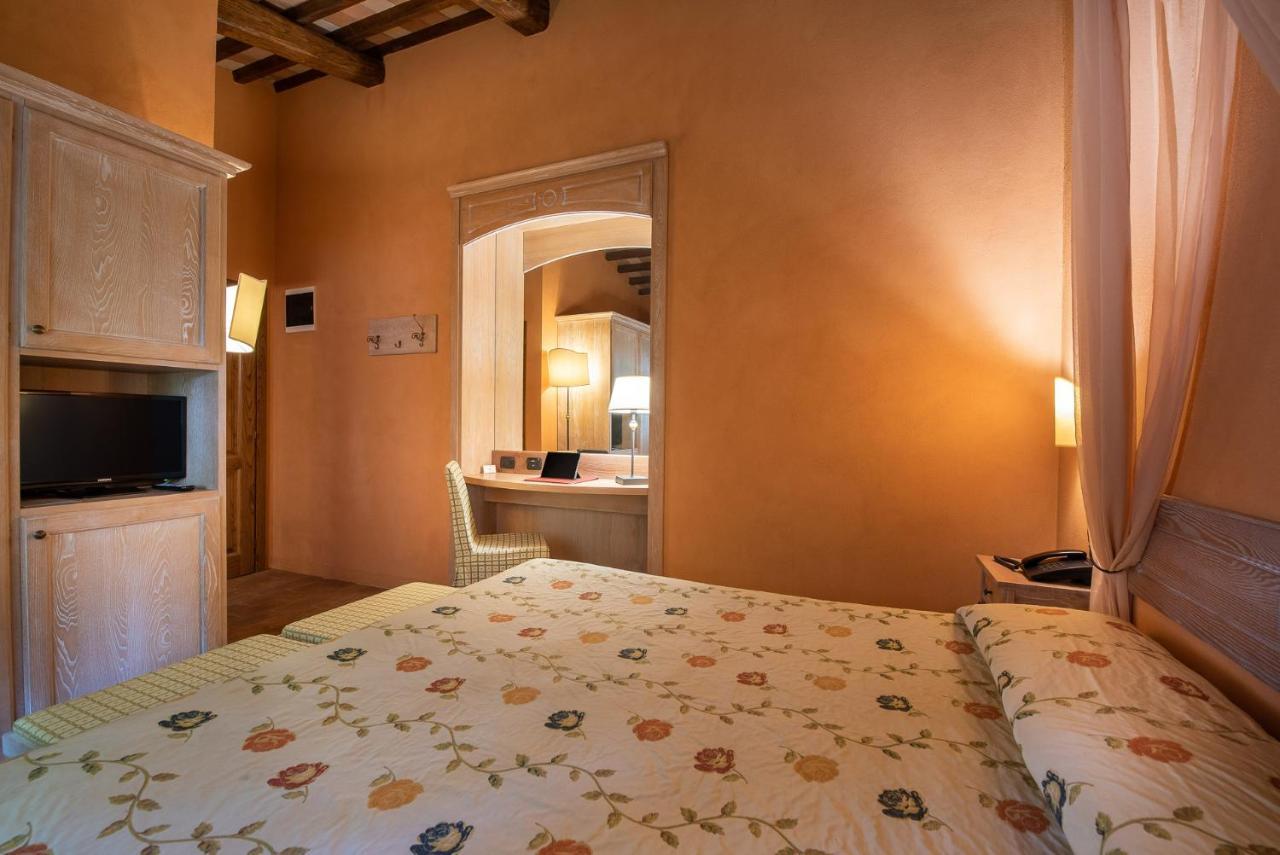 Borgo Lanciano Hotell Castelraimondo Exteriör bild