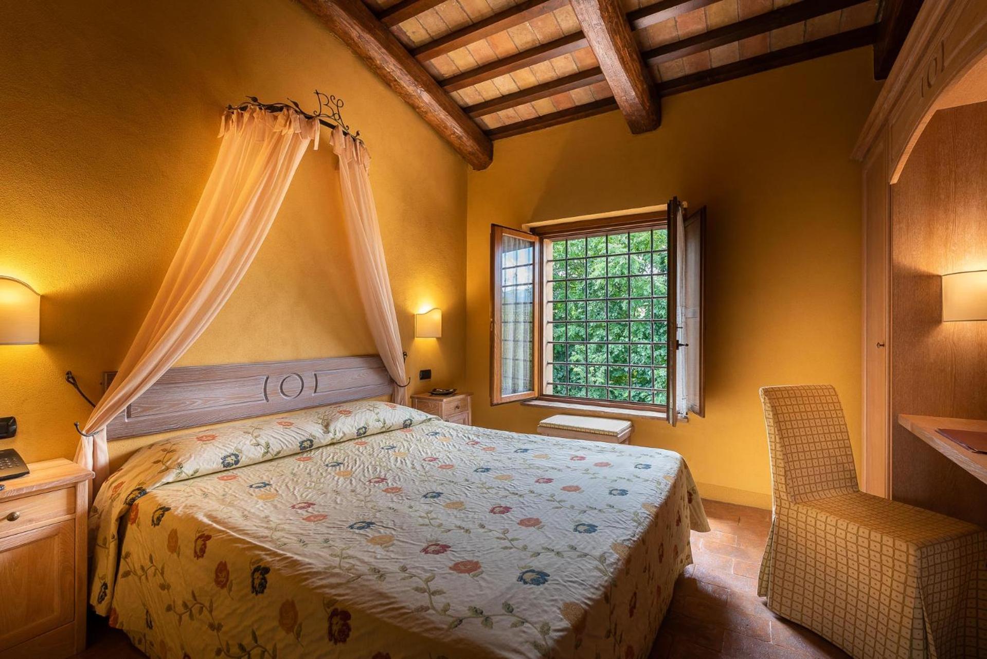 Borgo Lanciano Hotell Castelraimondo Exteriör bild