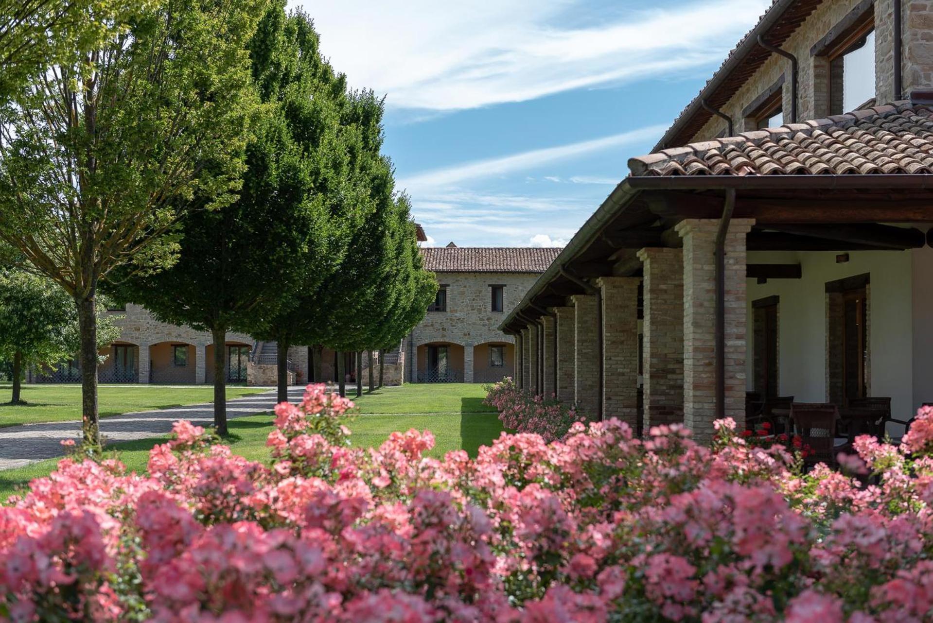 Borgo Lanciano Hotell Castelraimondo Exteriör bild
