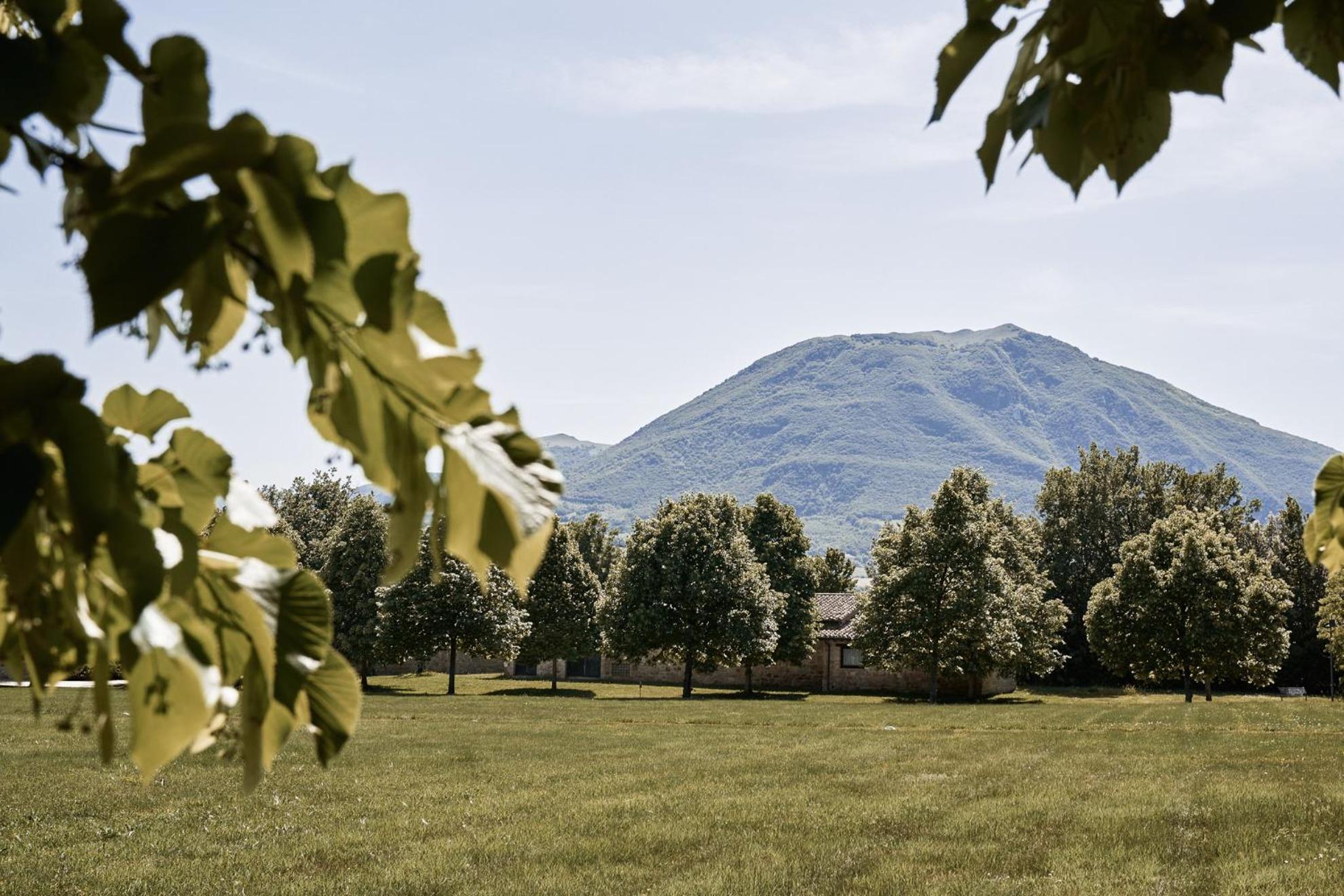 Borgo Lanciano Hotell Castelraimondo Exteriör bild