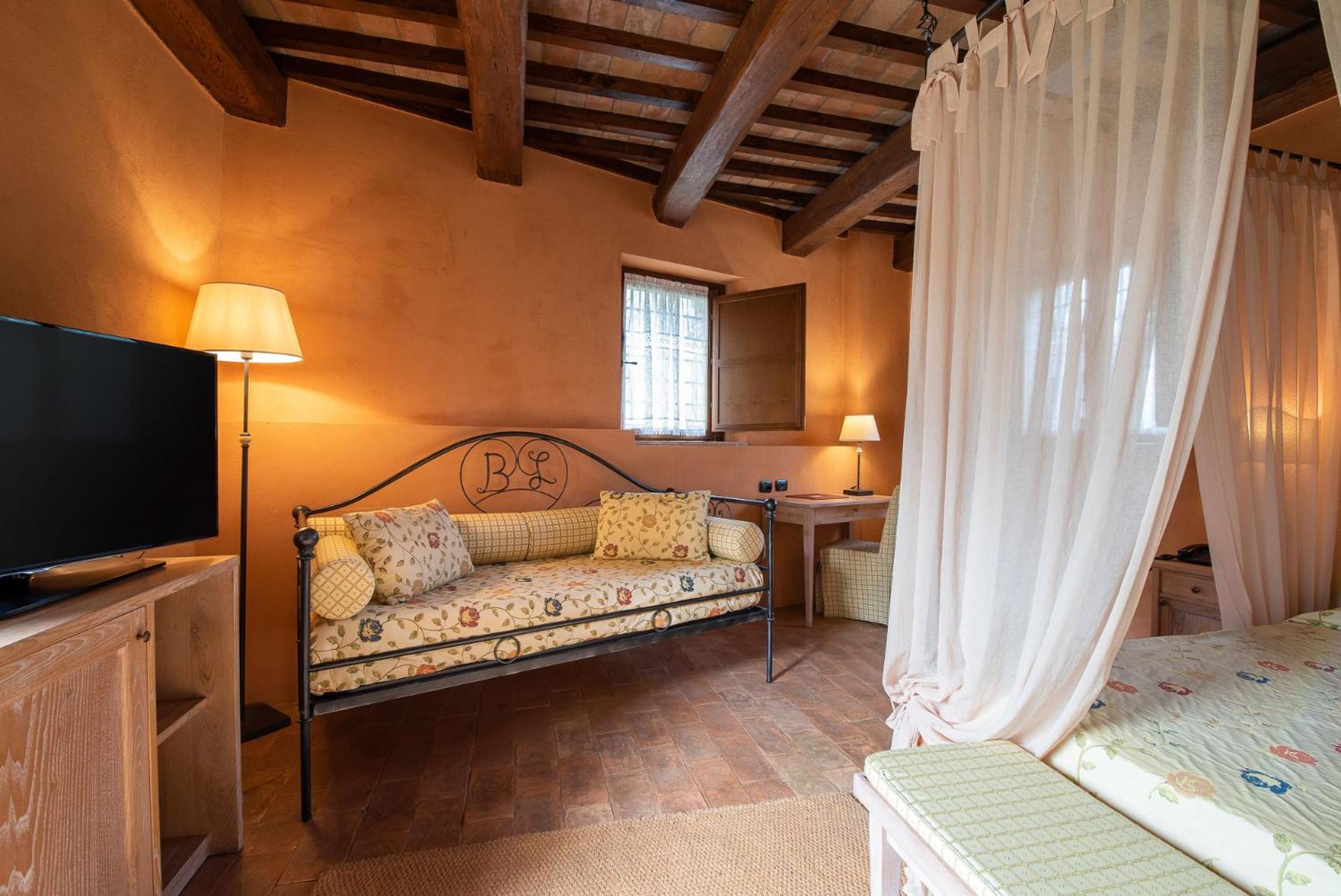 Borgo Lanciano Hotell Castelraimondo Exteriör bild